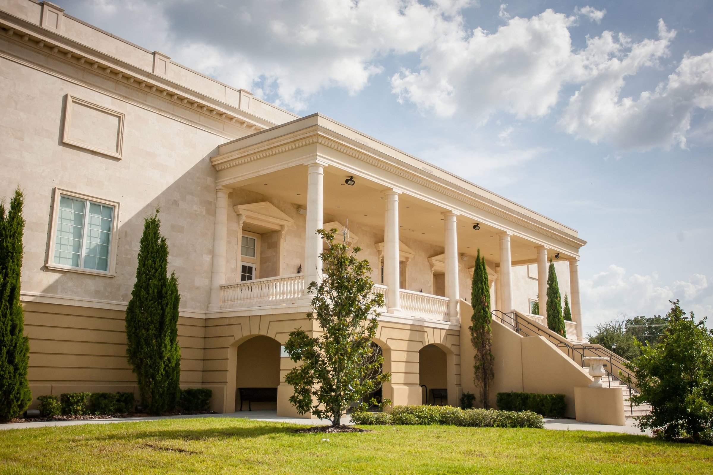 The Regent exterior at Winthrop